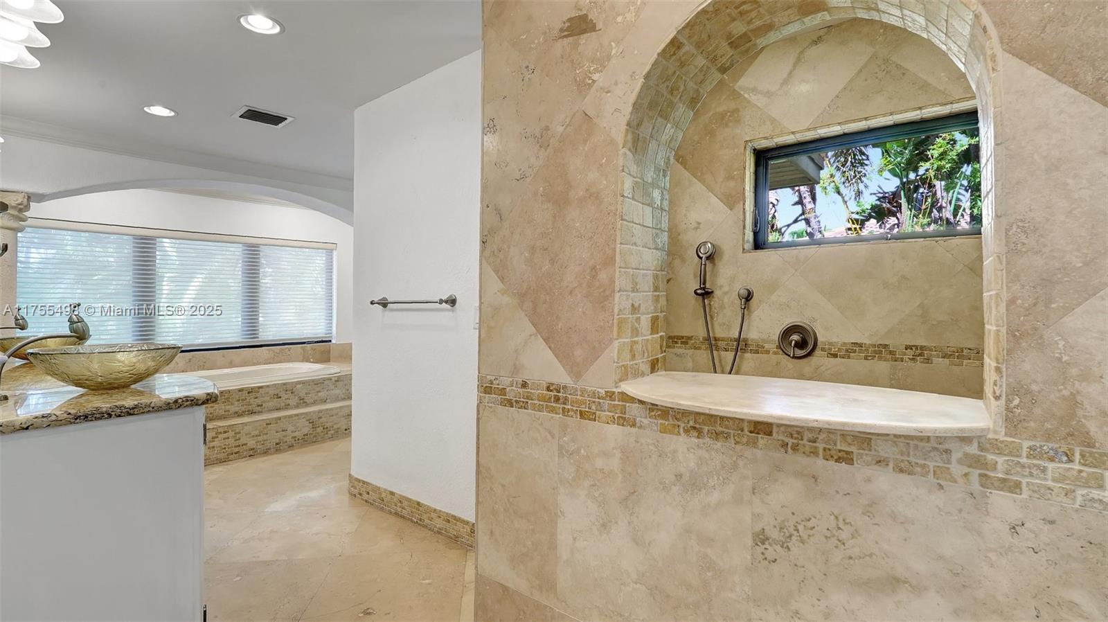 515 Lido Dr
