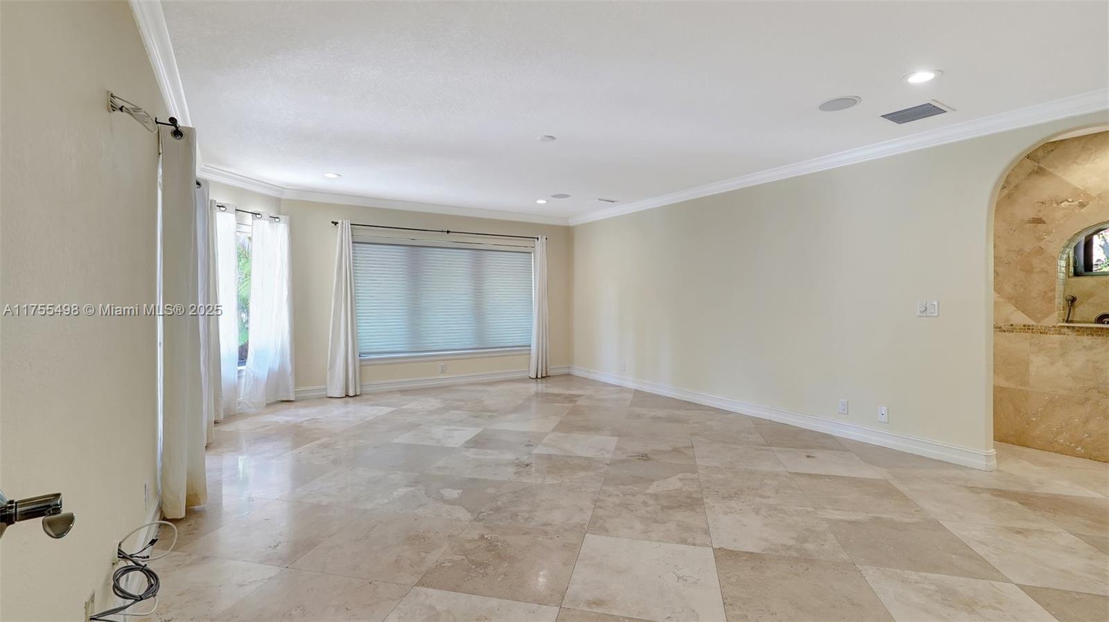 515 Lido Dr