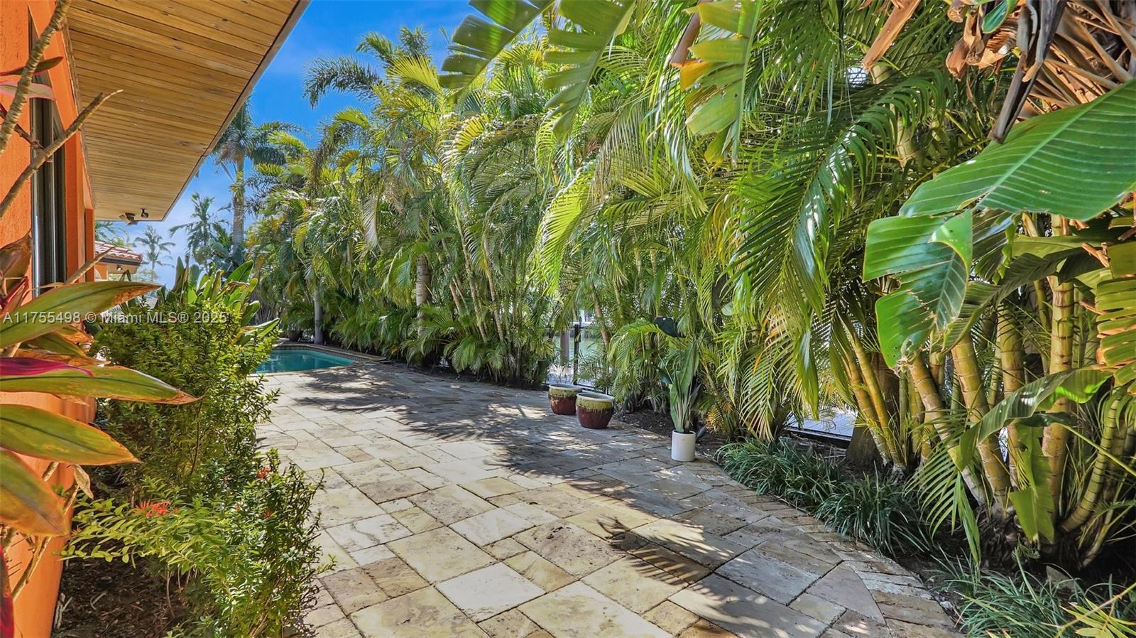515 Lido Dr