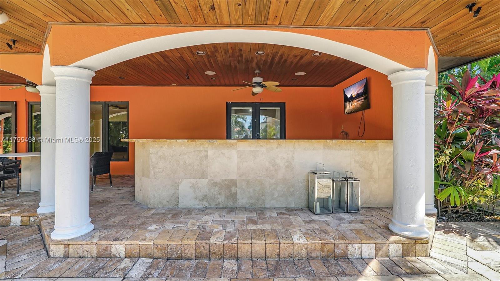 515 Lido Dr