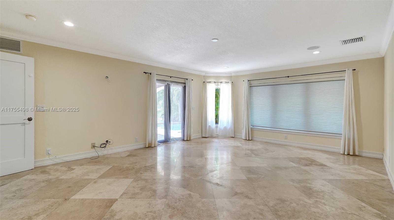515 Lido Dr