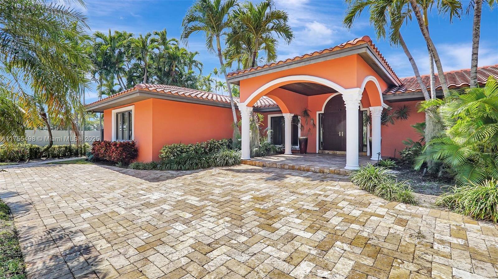 515 Lido Dr