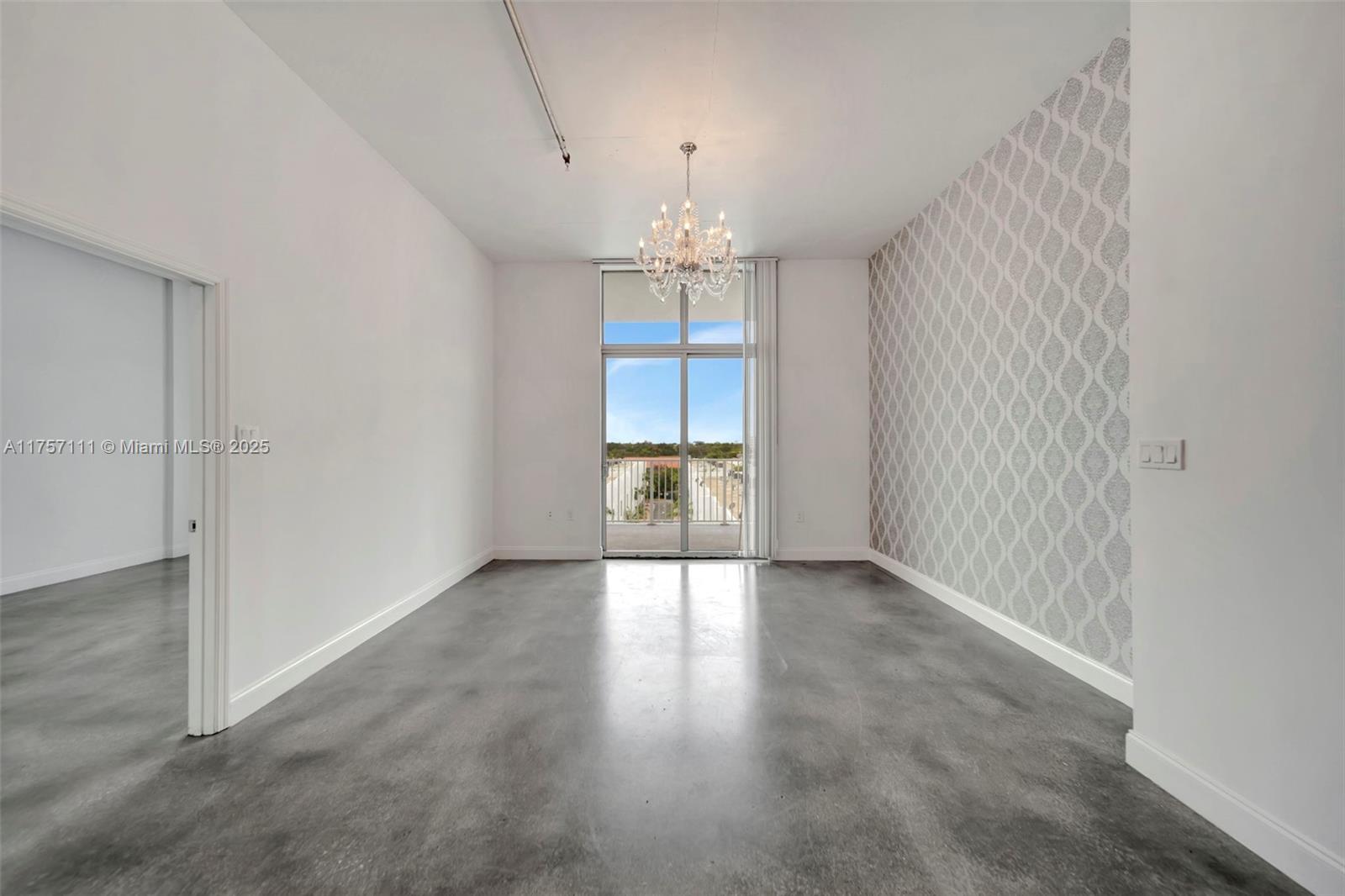2100 Van Buren St # 520
