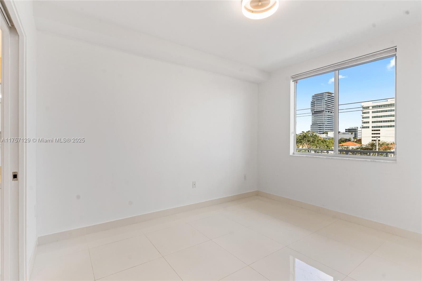 2651 NE 212th Ter # 403