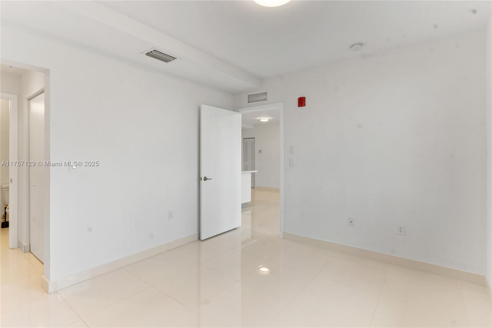 2651 NE 212th Ter # 403