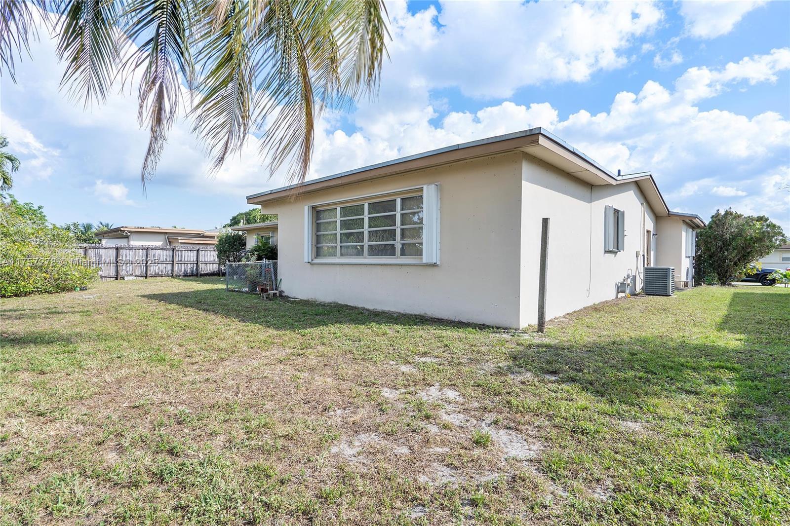8301 NW 17th Ct