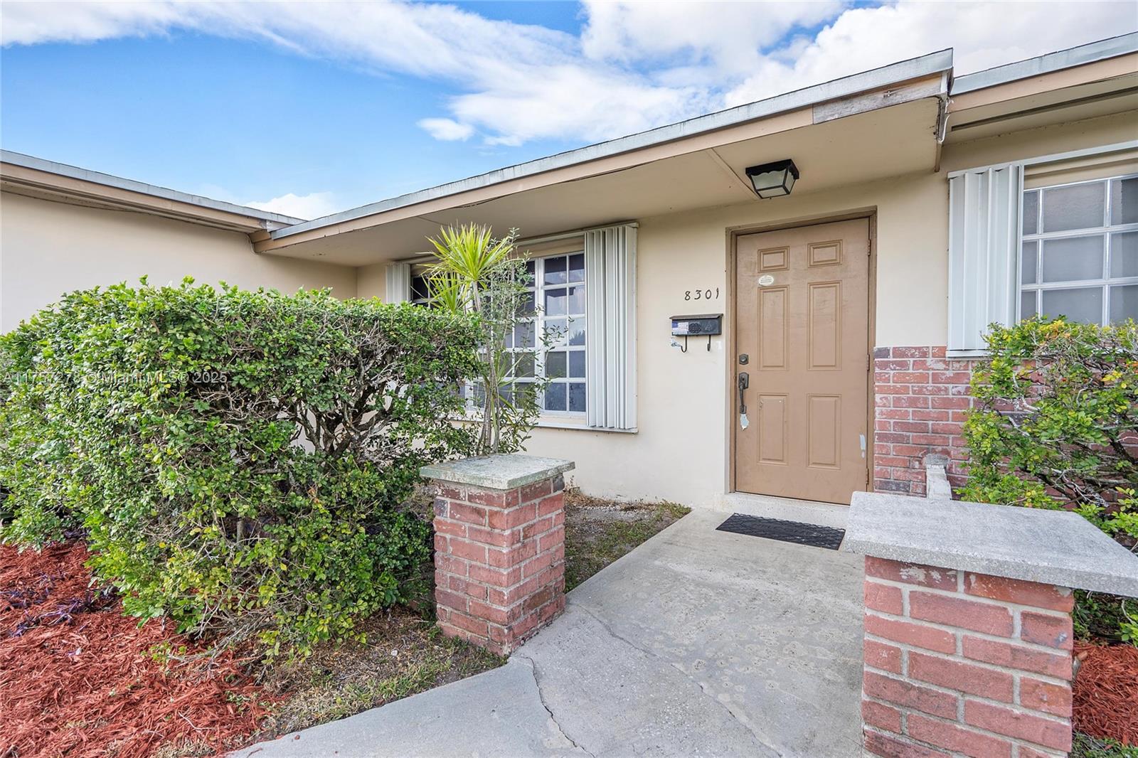 8301 NW 17th Ct