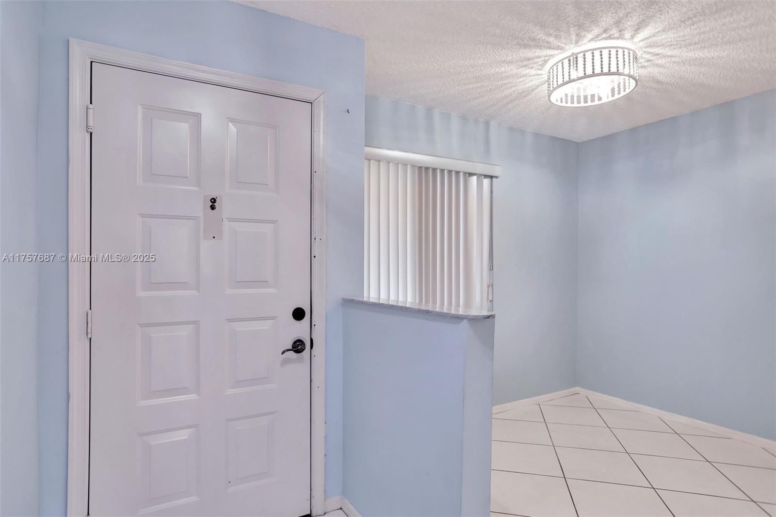 7520 N Devon Dr Unit: BUILDING H 3RD FLOOR