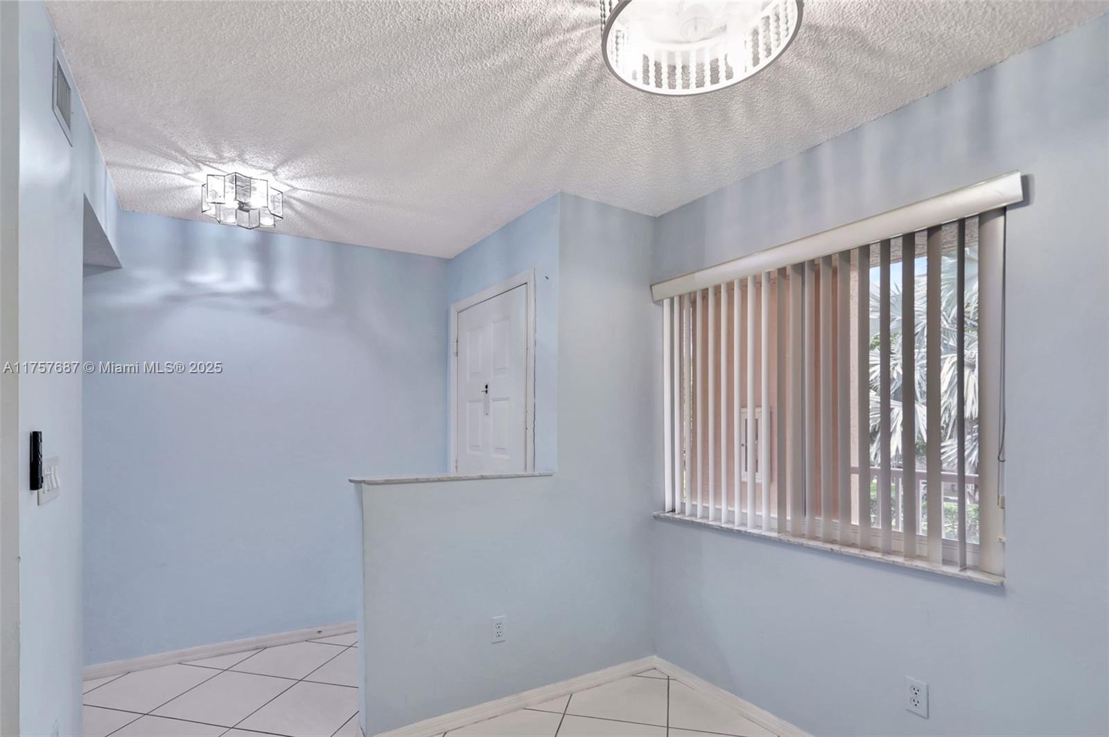 7520 N Devon Dr Unit: BUILDING H 3RD FLOOR