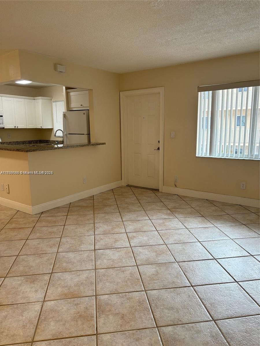 7910 Taft St # 214