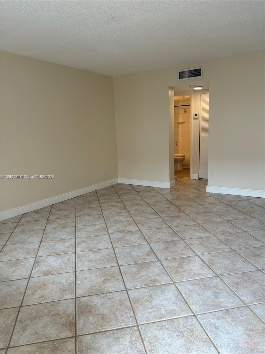 7910 Taft St # 214