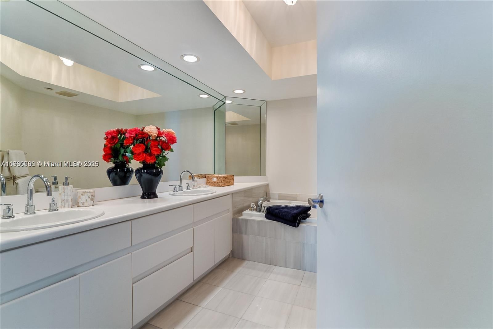 16425 Collins Ave # 1912