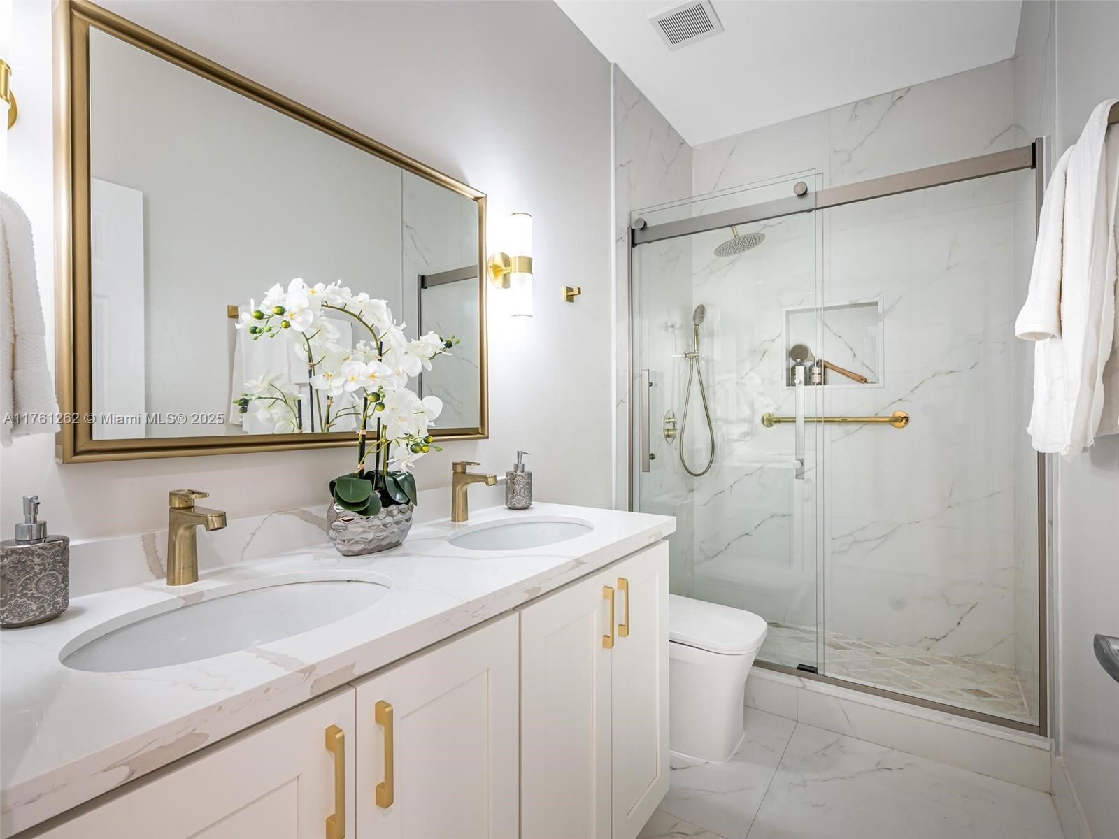 1636 Blue Jay Cir