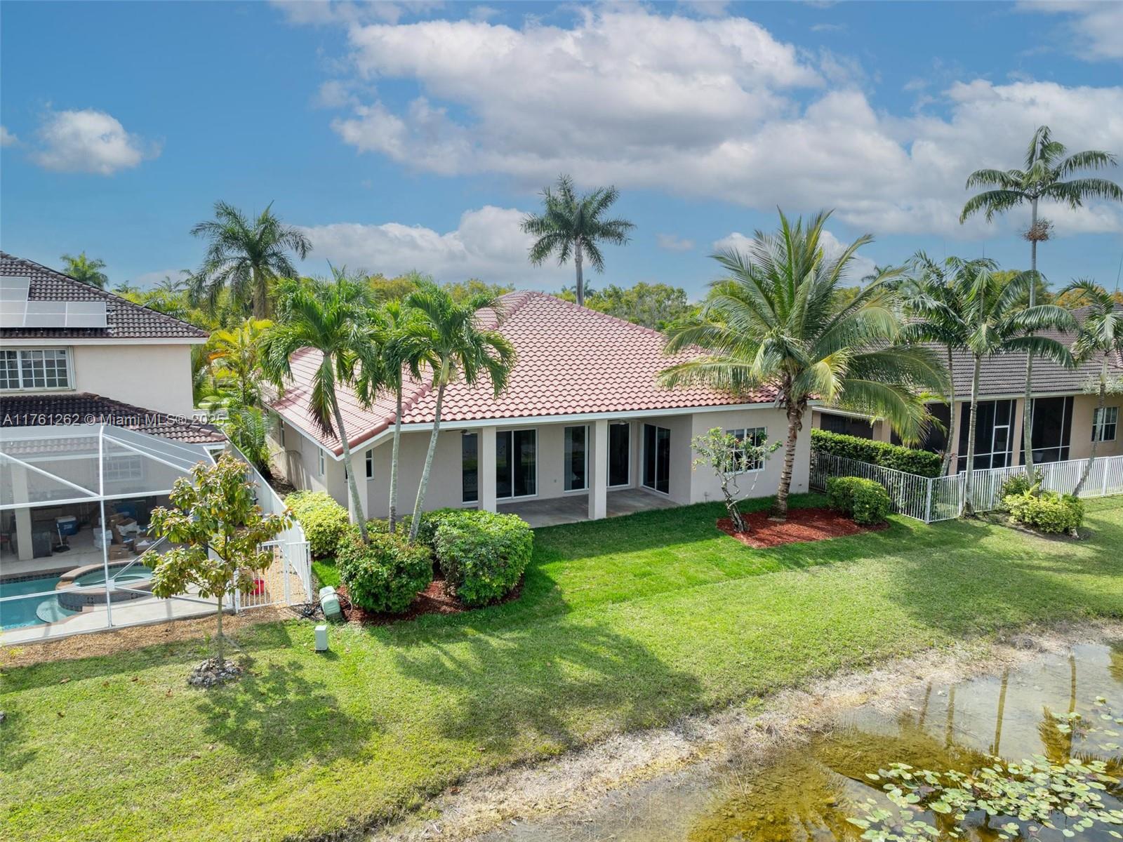 1636 Blue Jay Cir