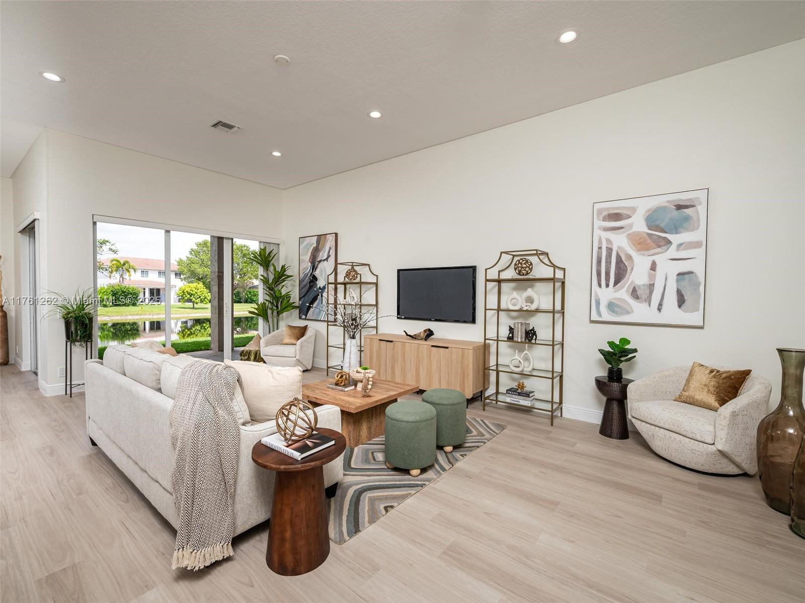 1636 Blue Jay Cir
