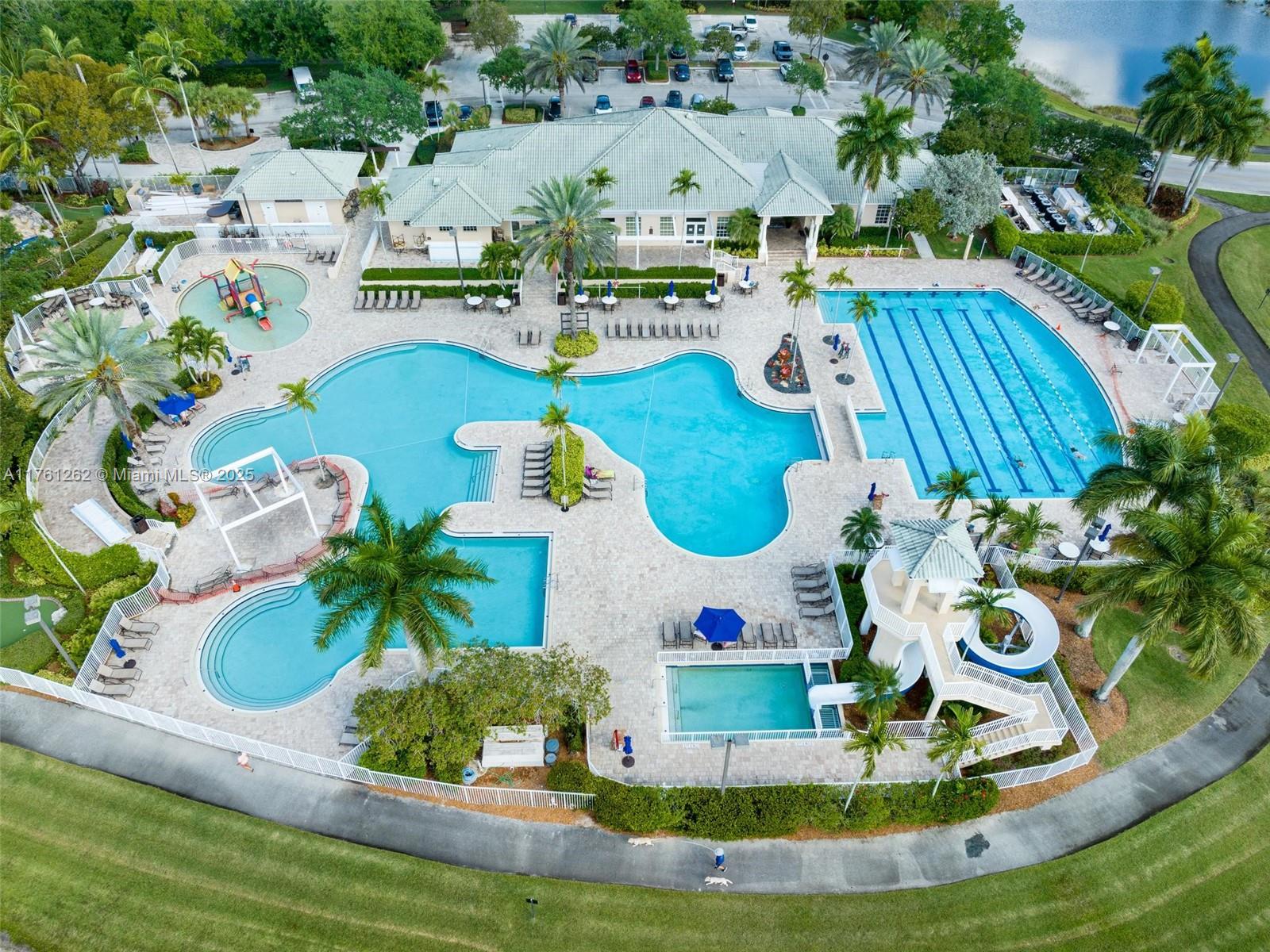 1636 Blue Jay Cir