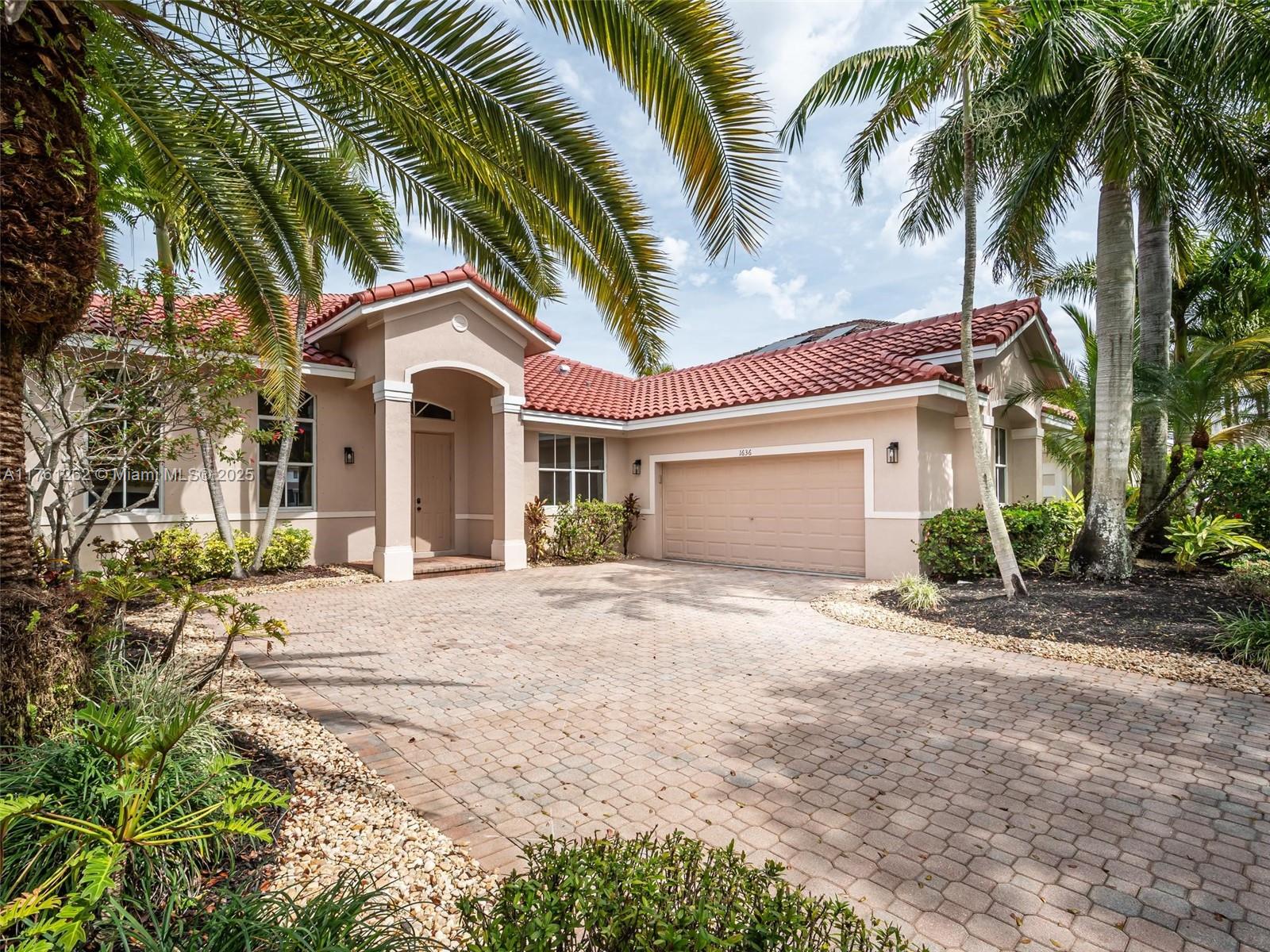 1636 Blue Jay Cir