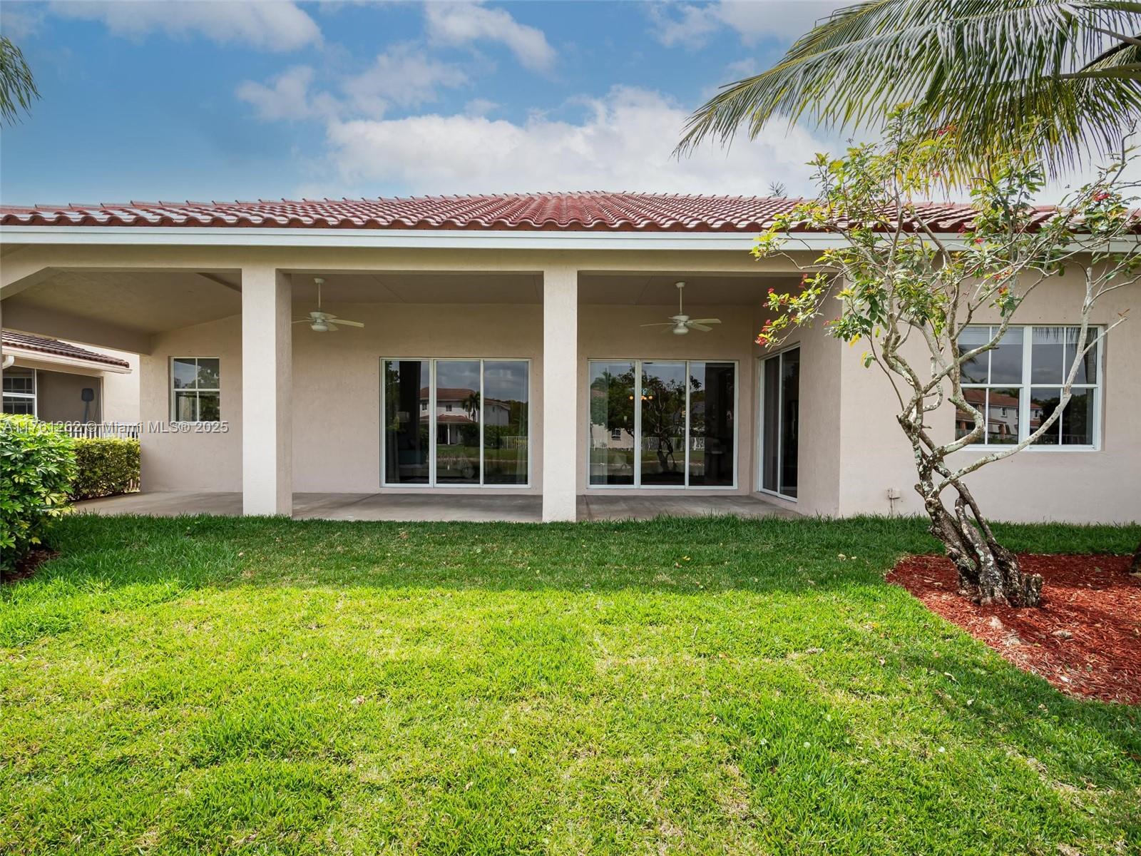 1636 Blue Jay Cir