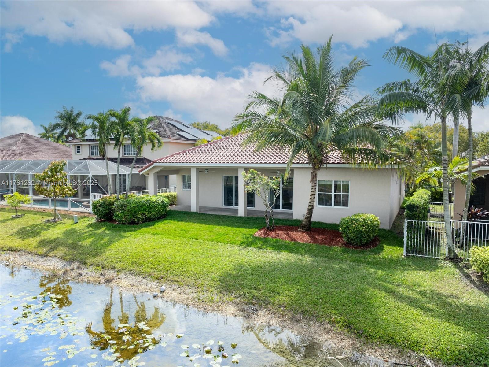 1636 Blue Jay Cir