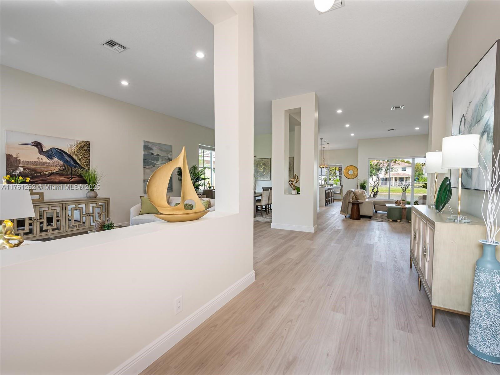 1636 Blue Jay Cir