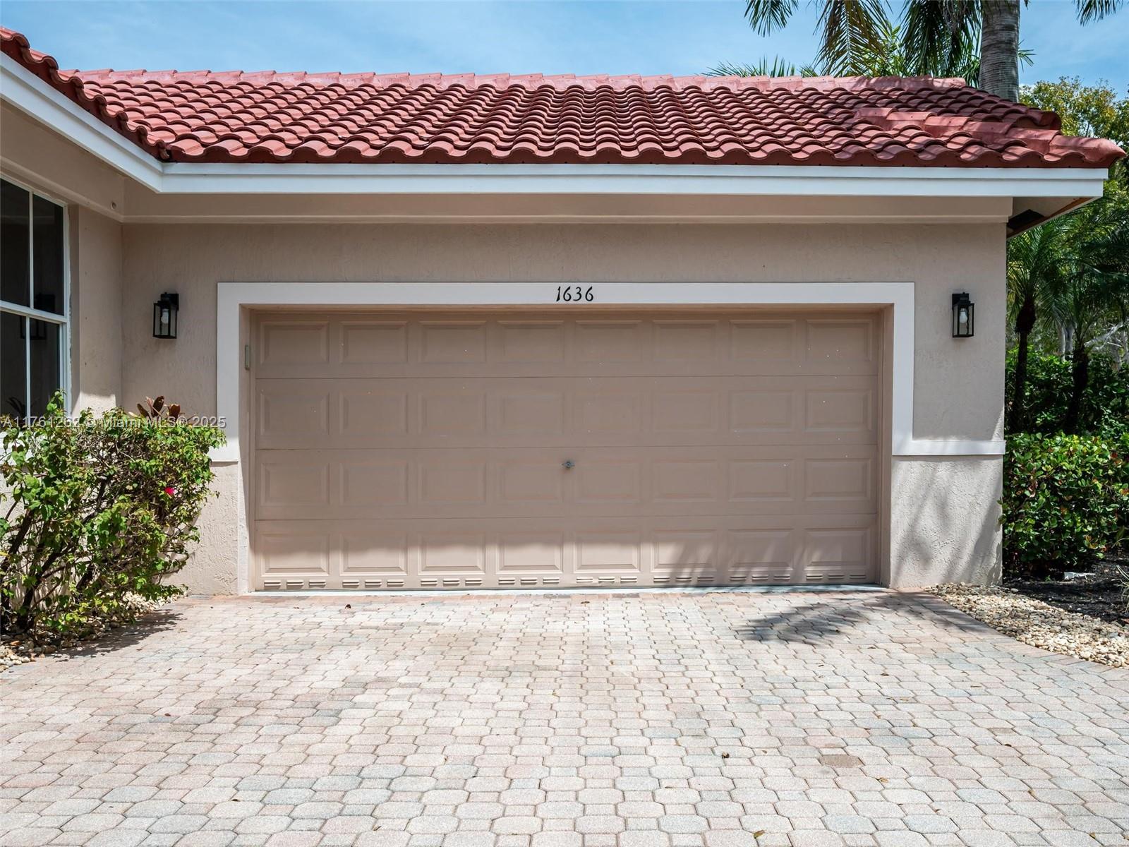 1636 Blue Jay Cir