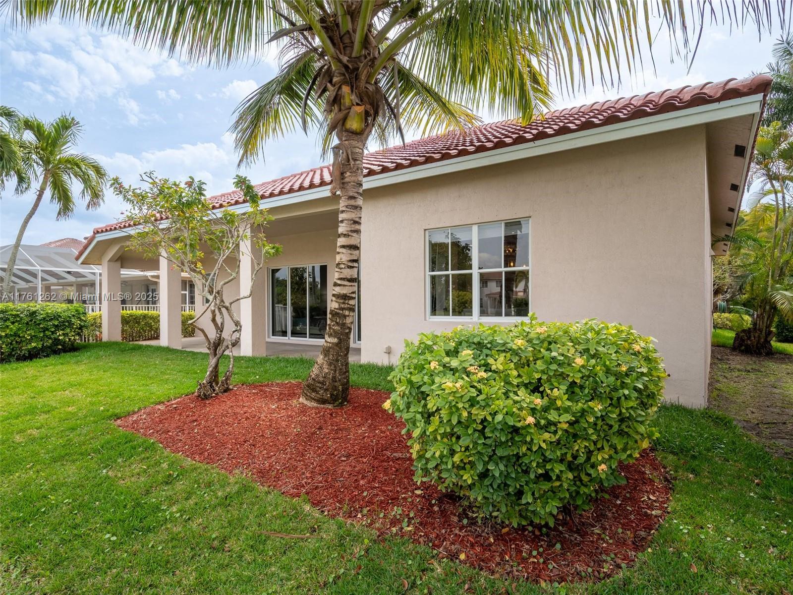 1636 Blue Jay Cir