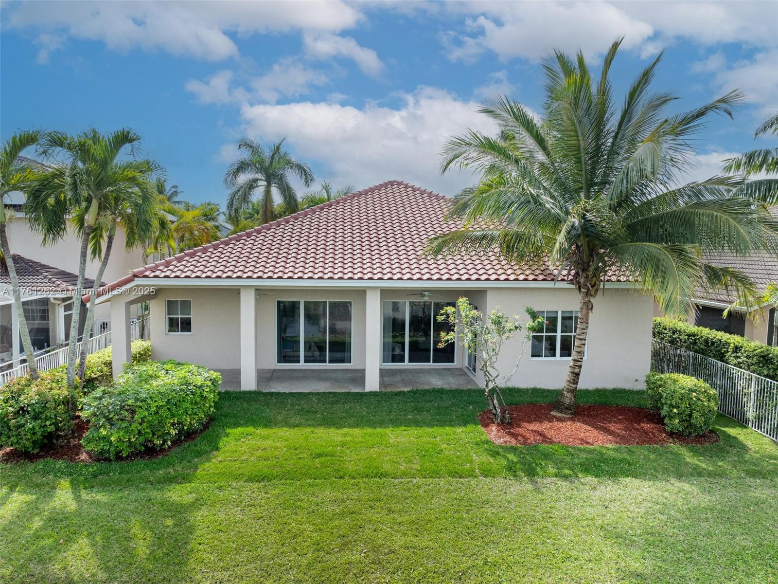 1636 Blue Jay Cir