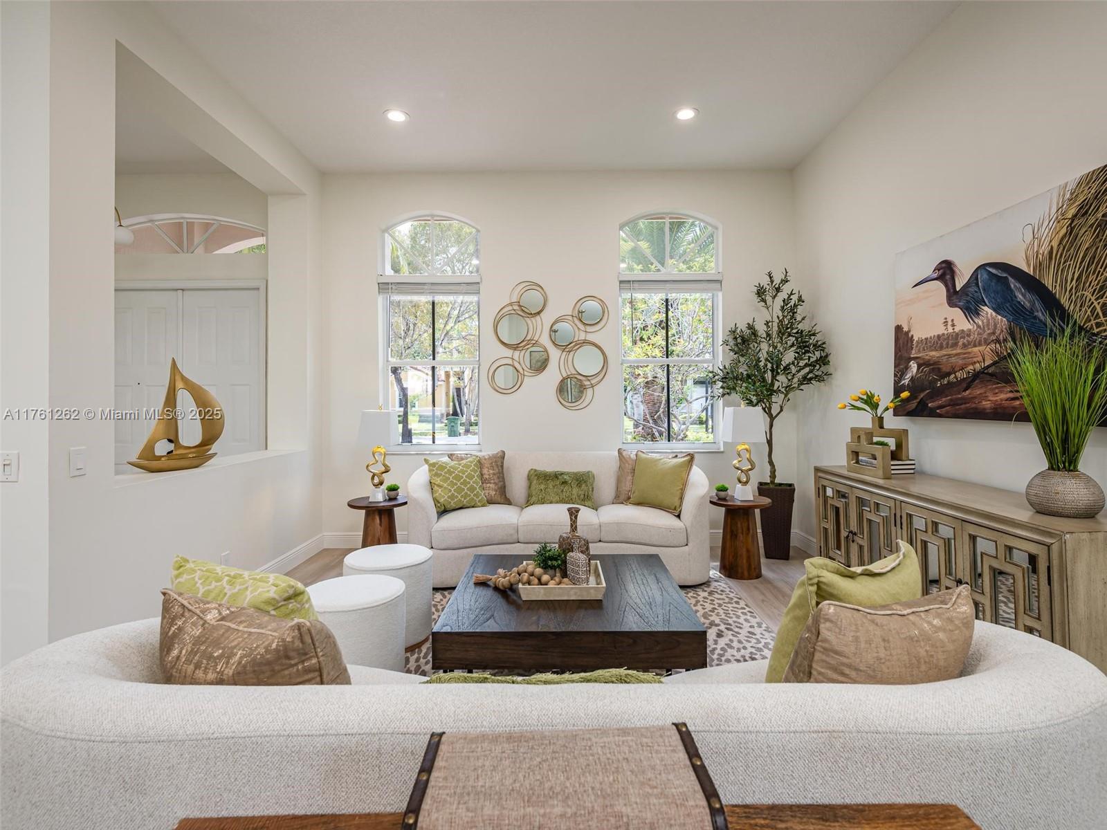 1636 Blue Jay Cir