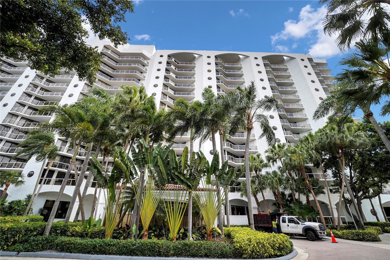 3610 Yacht Club Dr # 1014