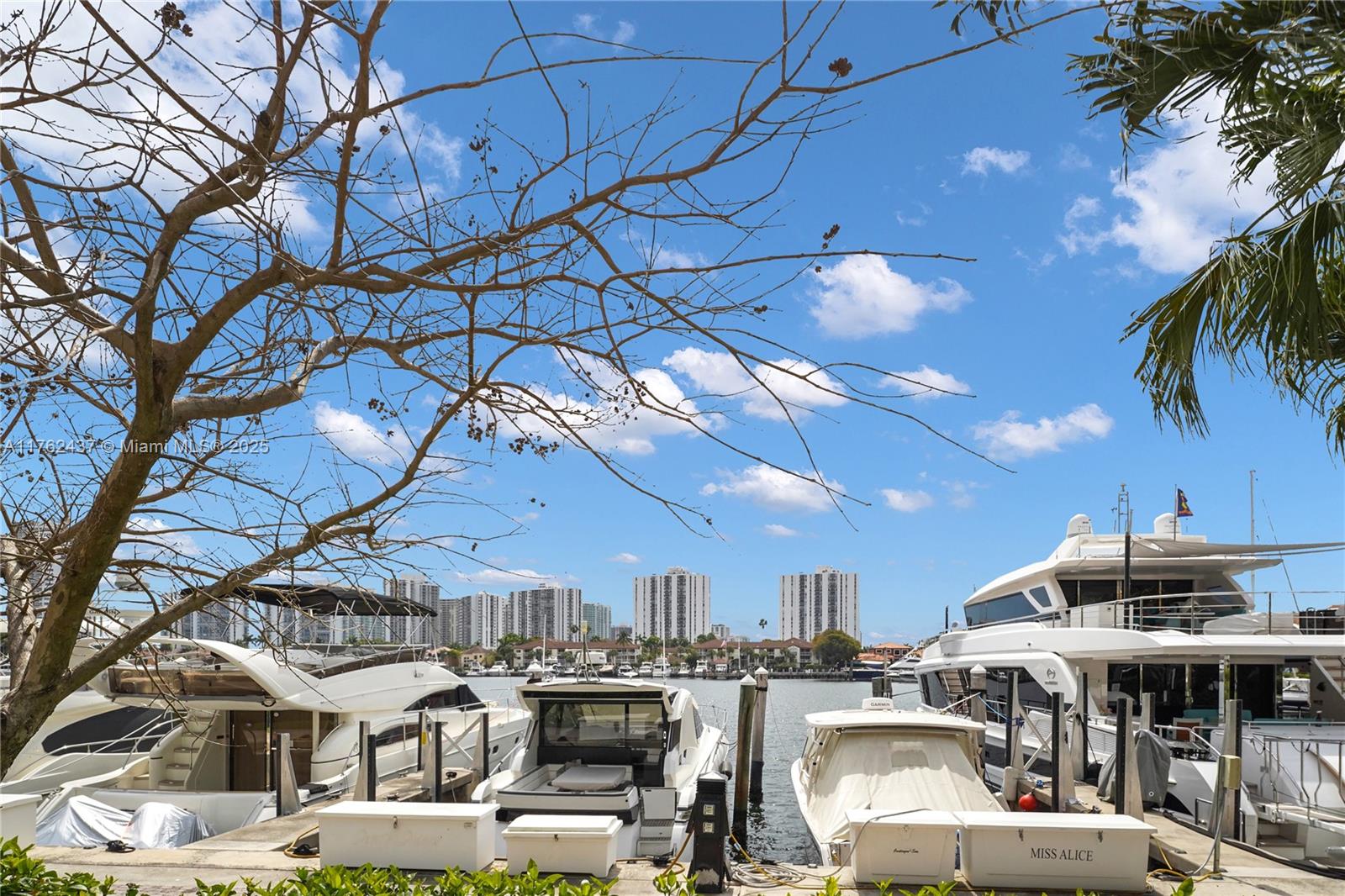 3610 Yacht Club Dr # 1014