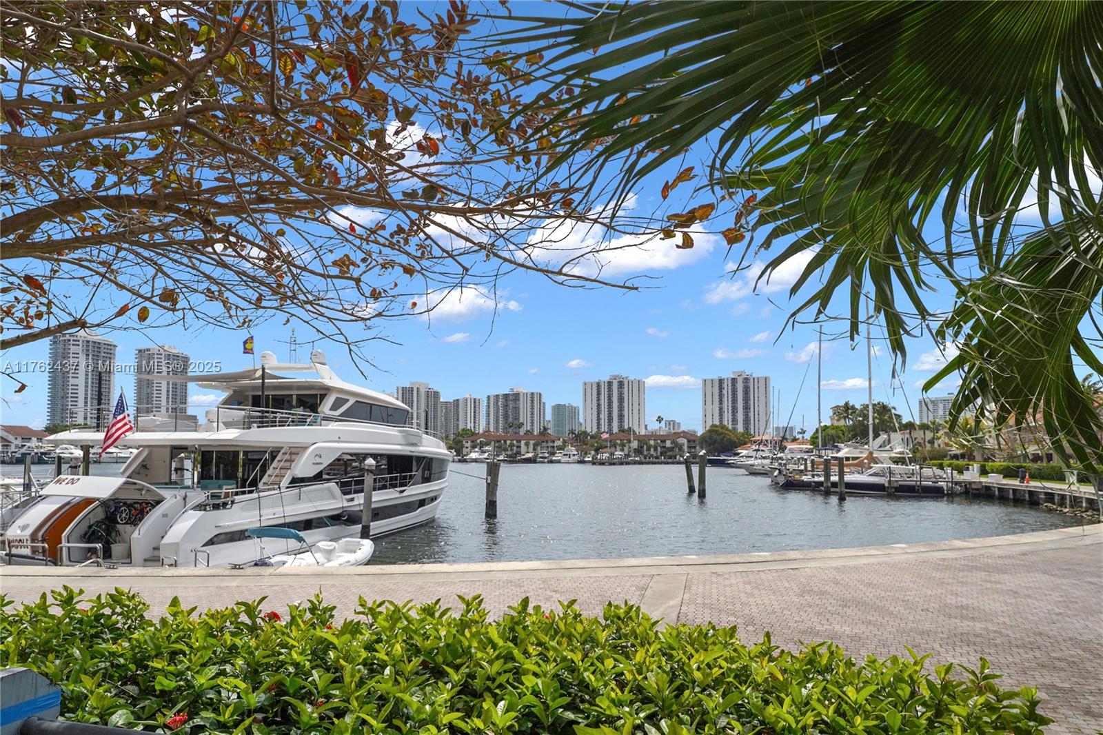 3610 Yacht Club Dr # 1014