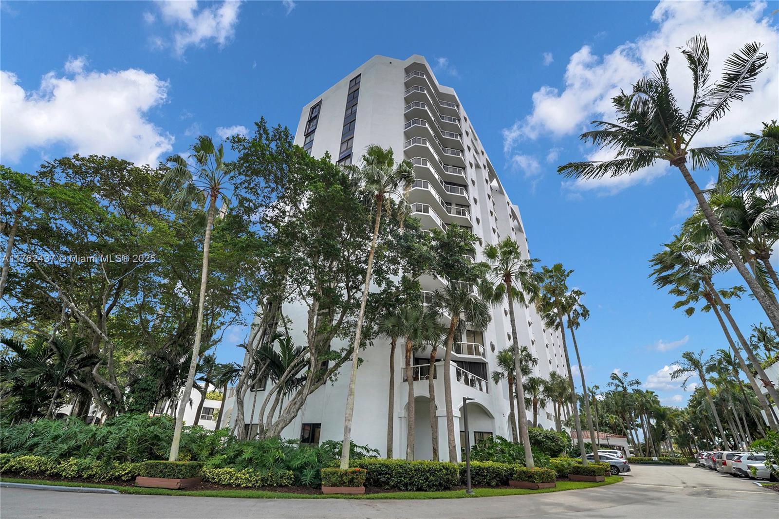 3610 Yacht Club Dr # 1014
