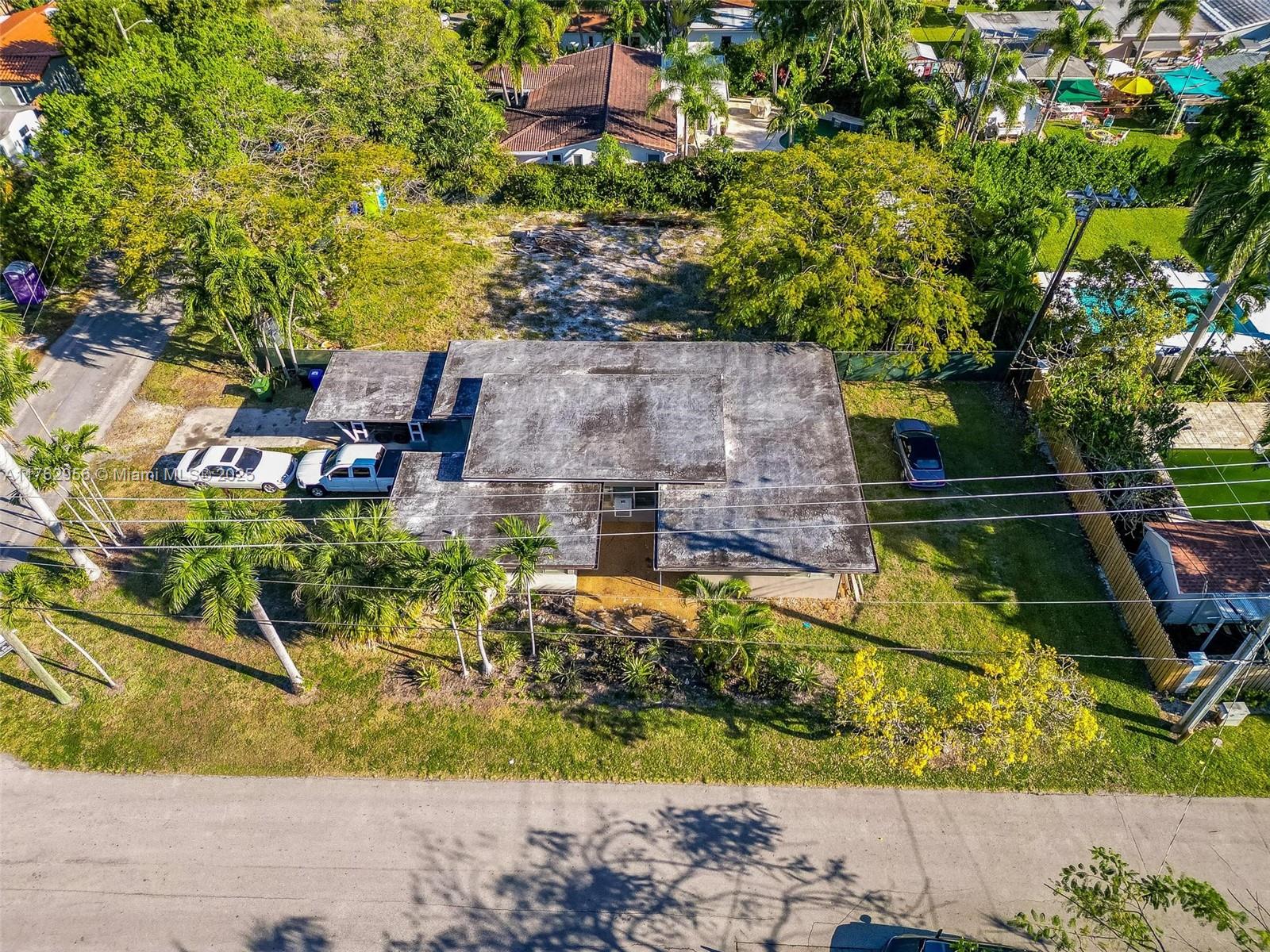 1601 NE 14th St