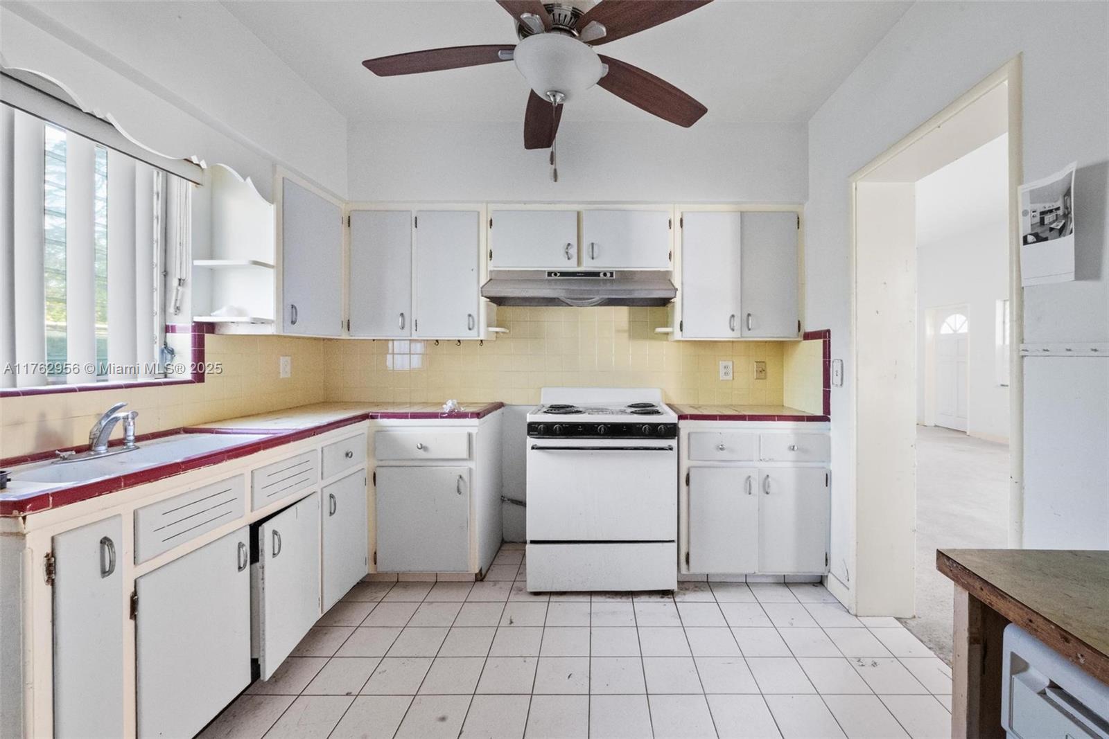 1601 NE 14th St