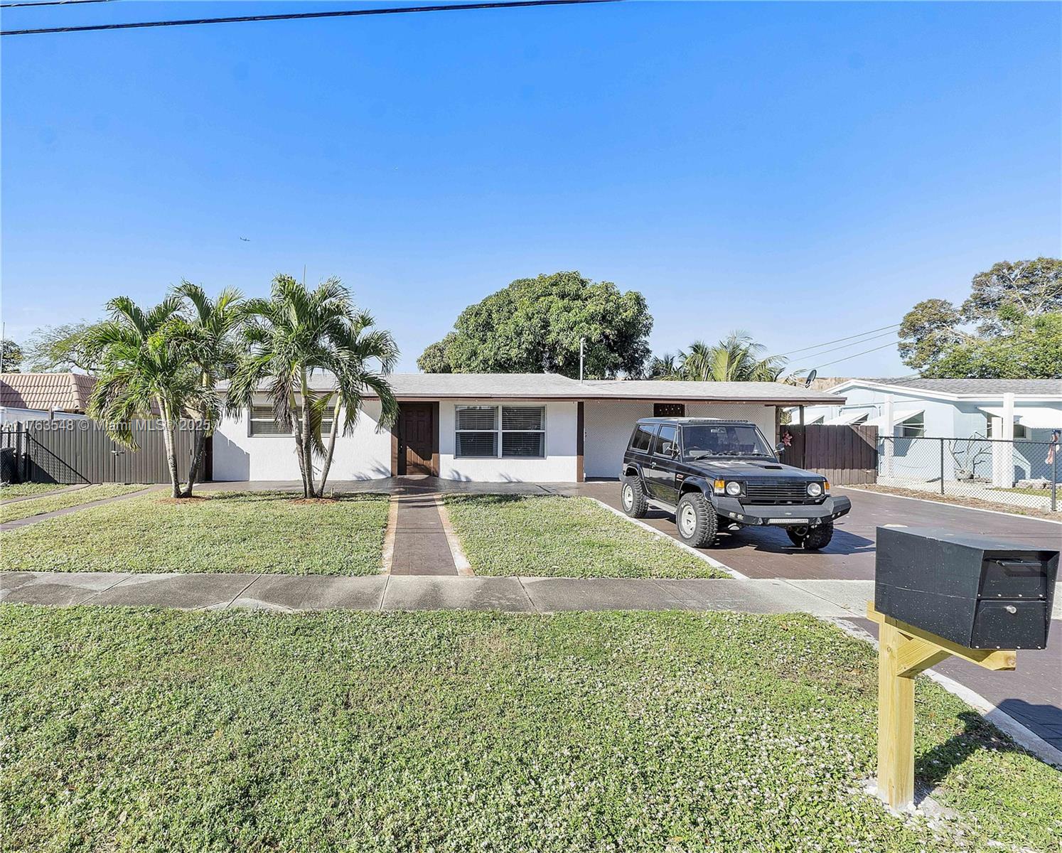 1541 SW 52nd Ave