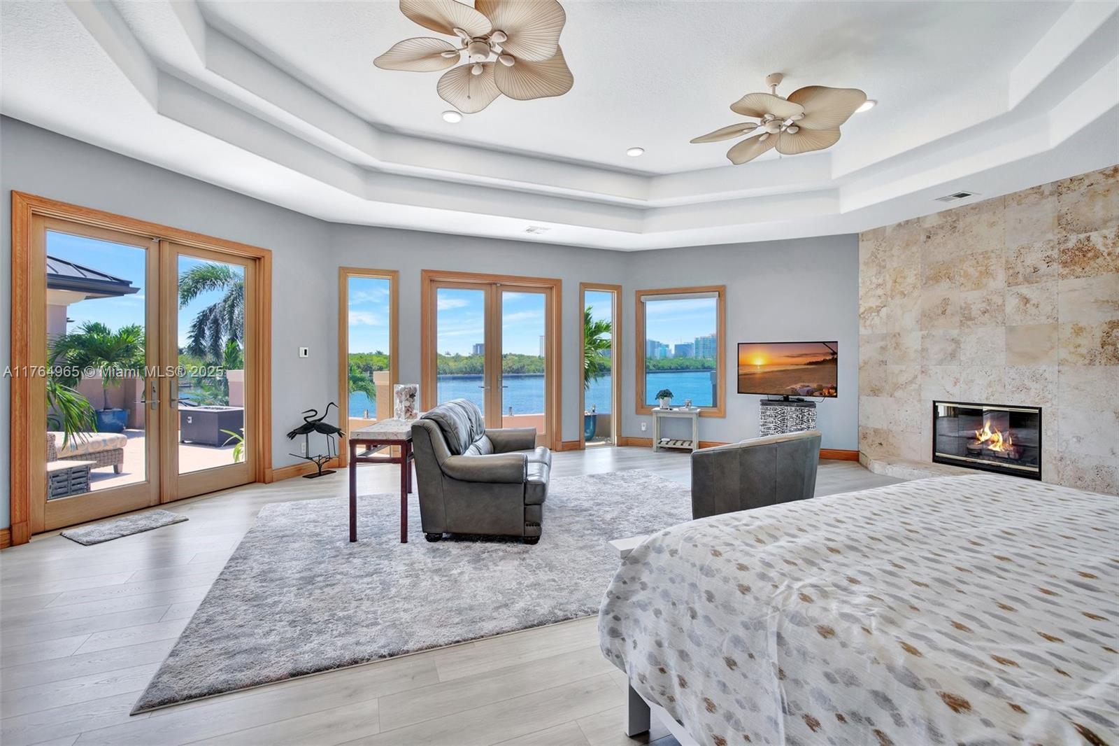 1328 Seminole Dr