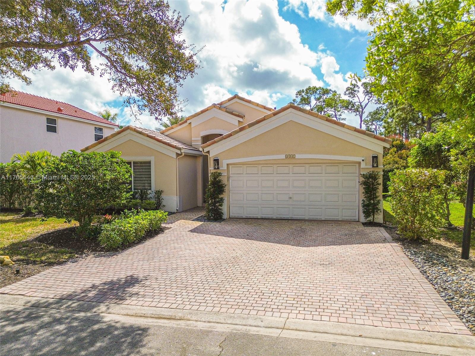 8442 NW 47th St