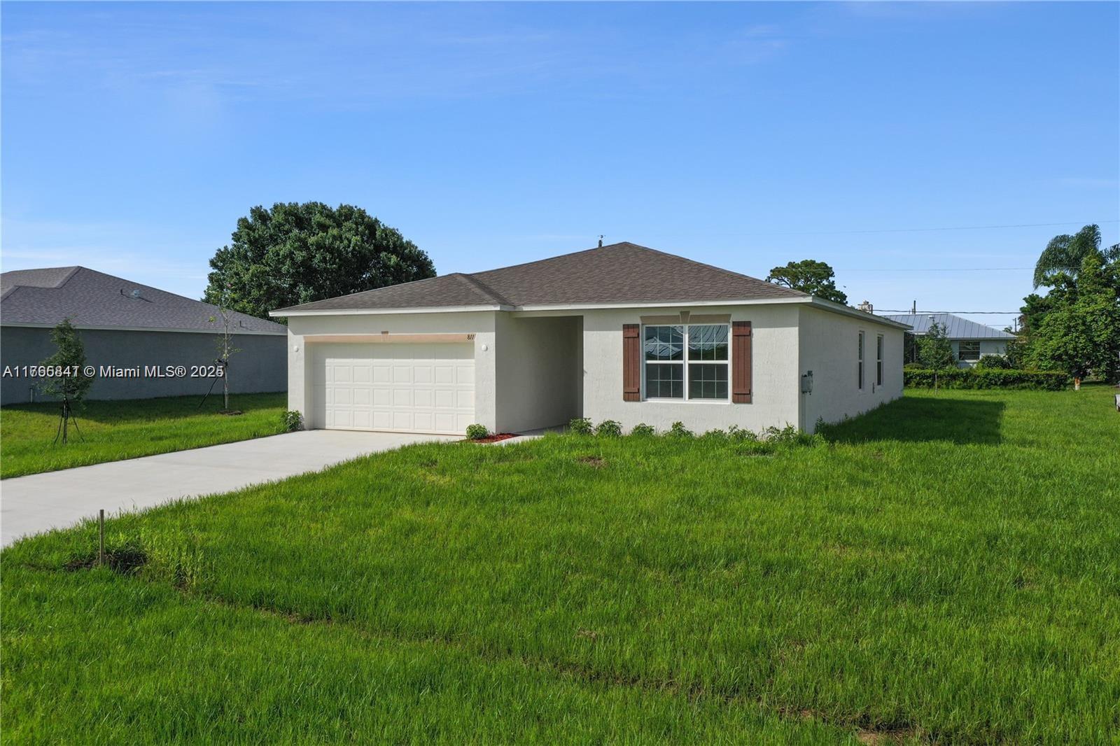 811 SE Seahouse Dr, Port St. Lucie