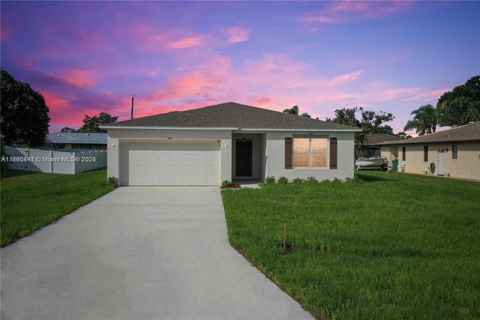 811 SE Seahouse Dr, Port St. Lucie
