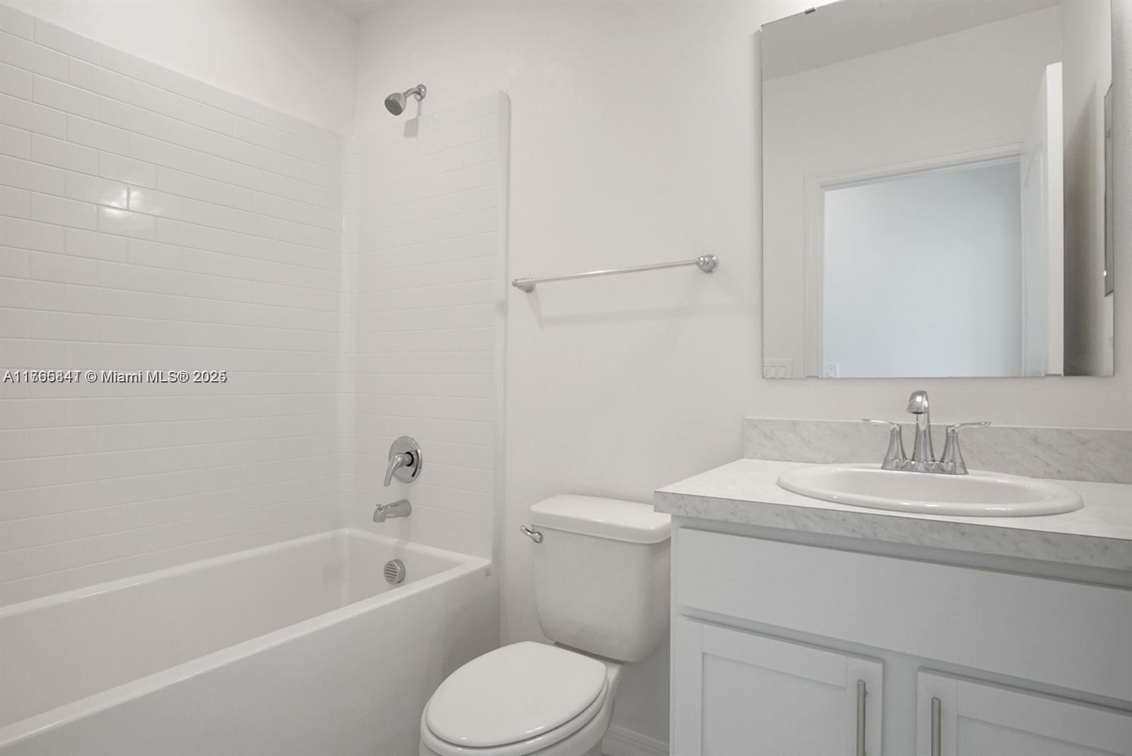 811 SE Seahouse Dr, Port St. Lucie