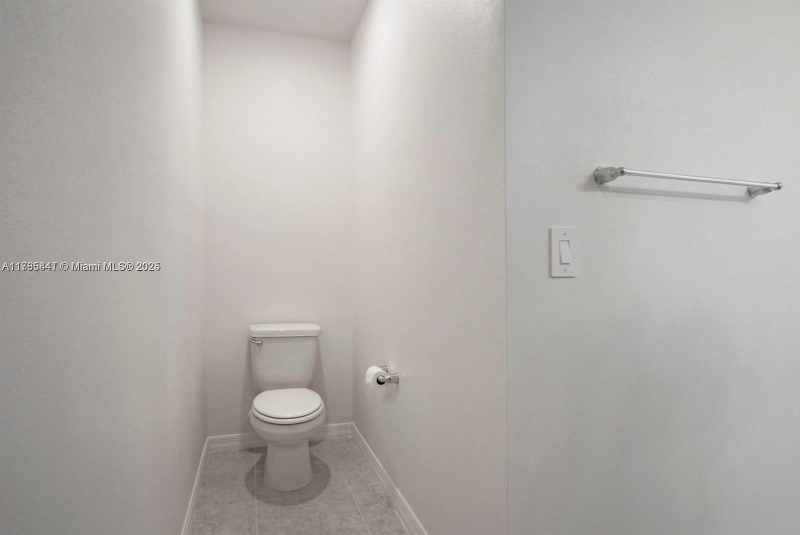 811 SE Seahouse Dr, Port St. Lucie