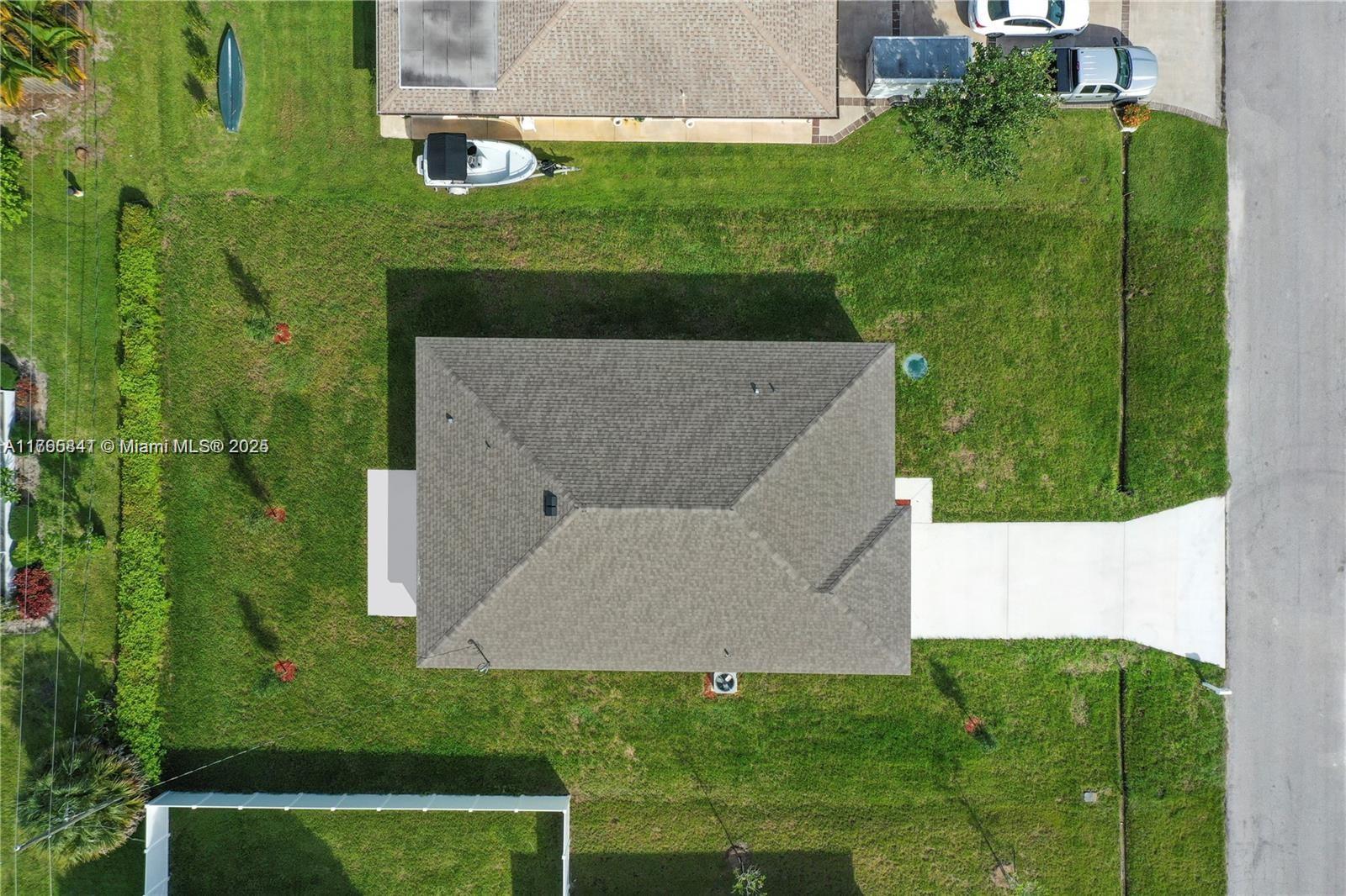 811 SE Seahouse Dr, Port St. Lucie
