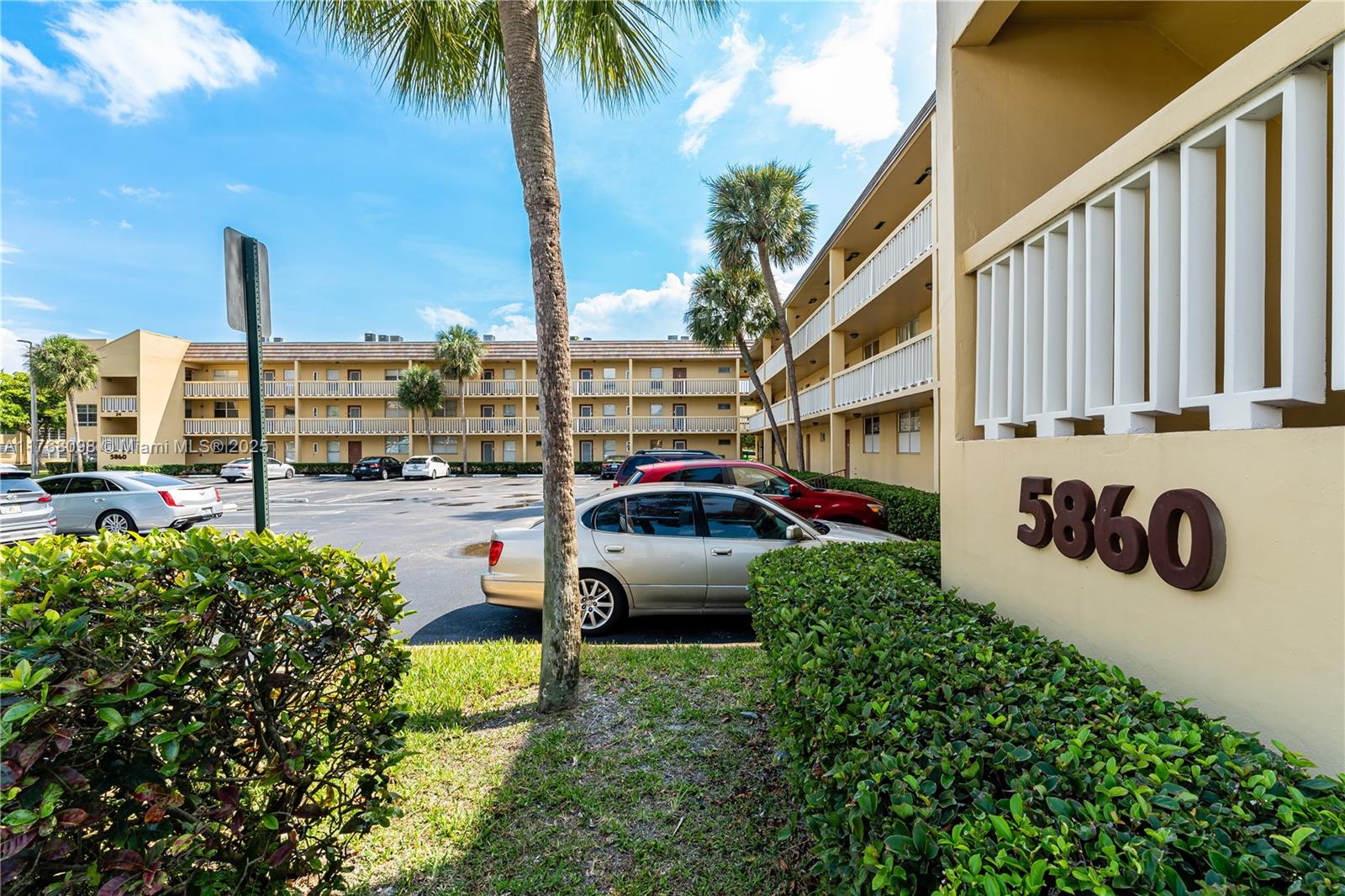 5860 NW 64th Ave # 302