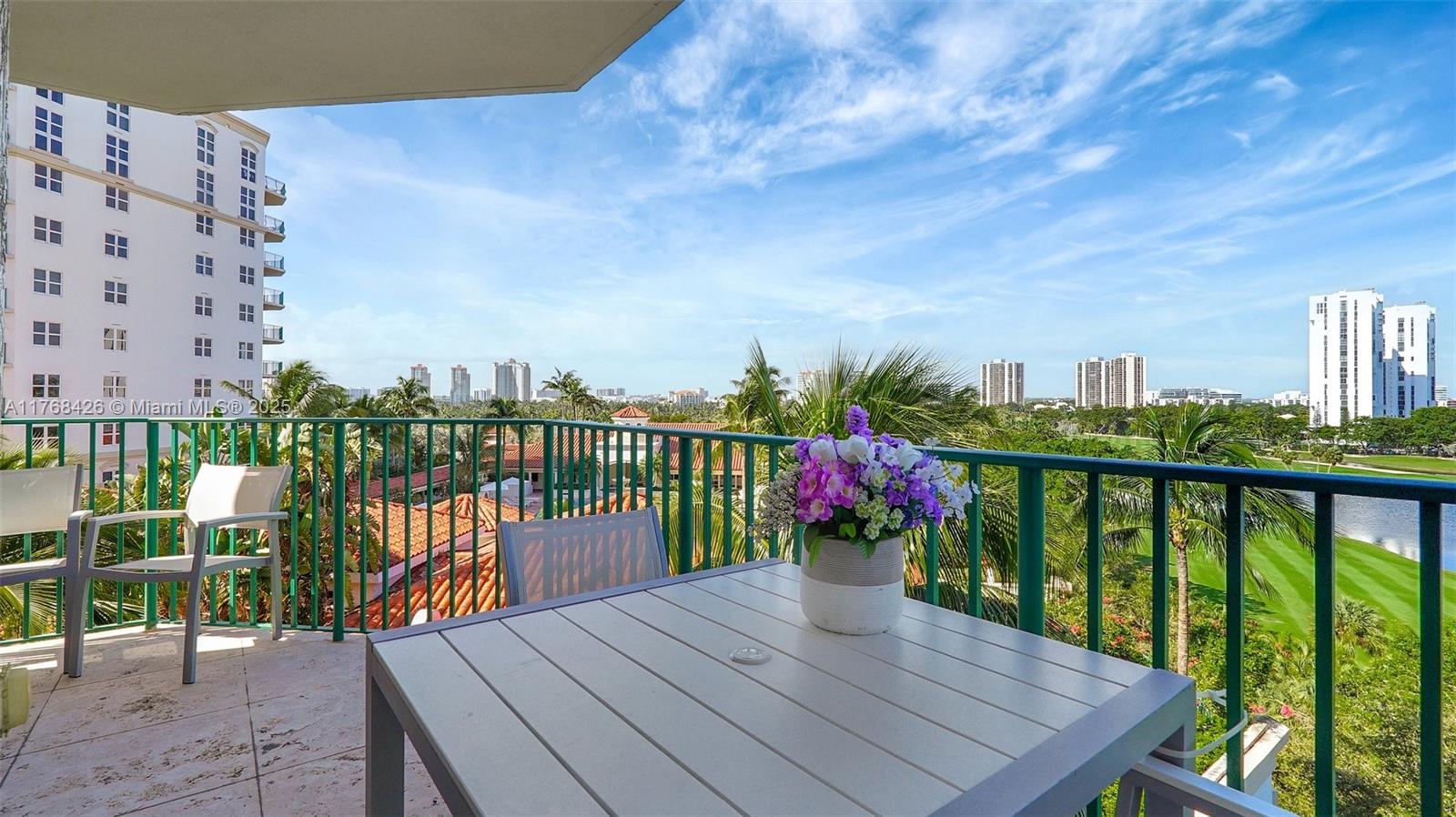 20000 E Country Club Dr # 802