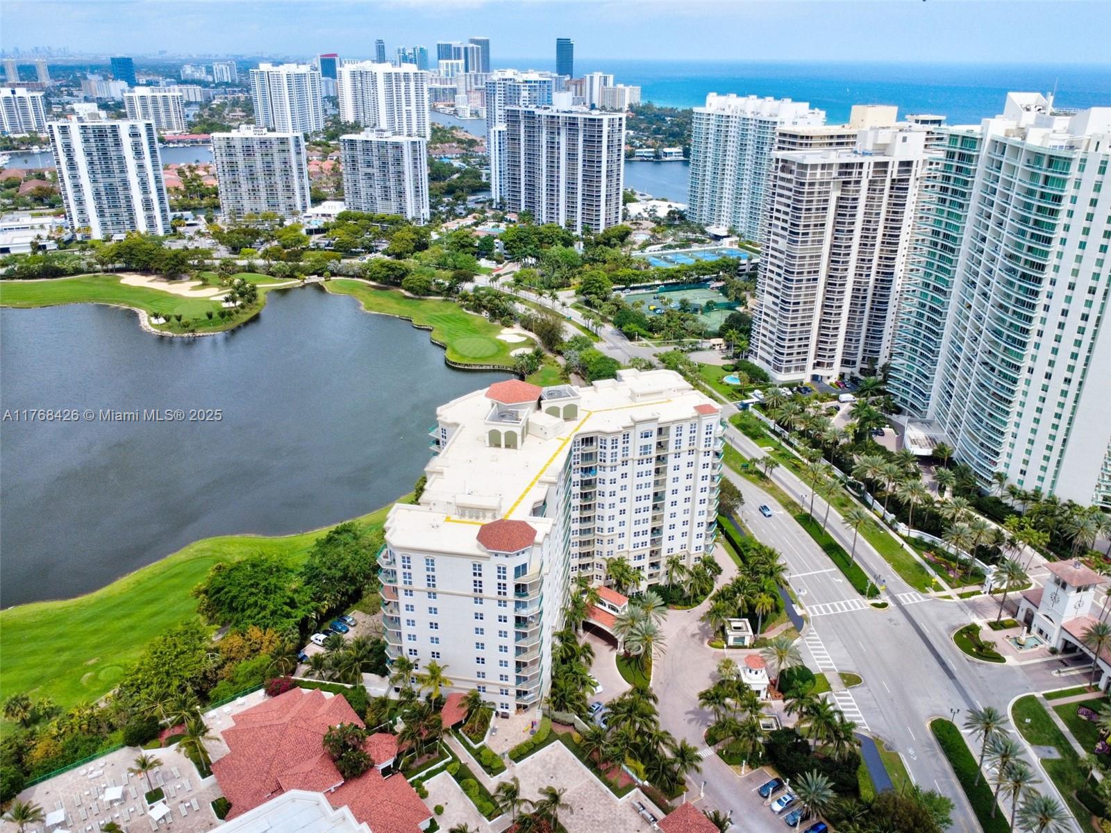 20000 E Country Club Dr # 802