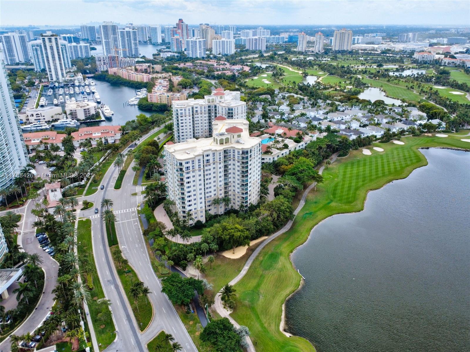 20000 E Country Club Dr # 802