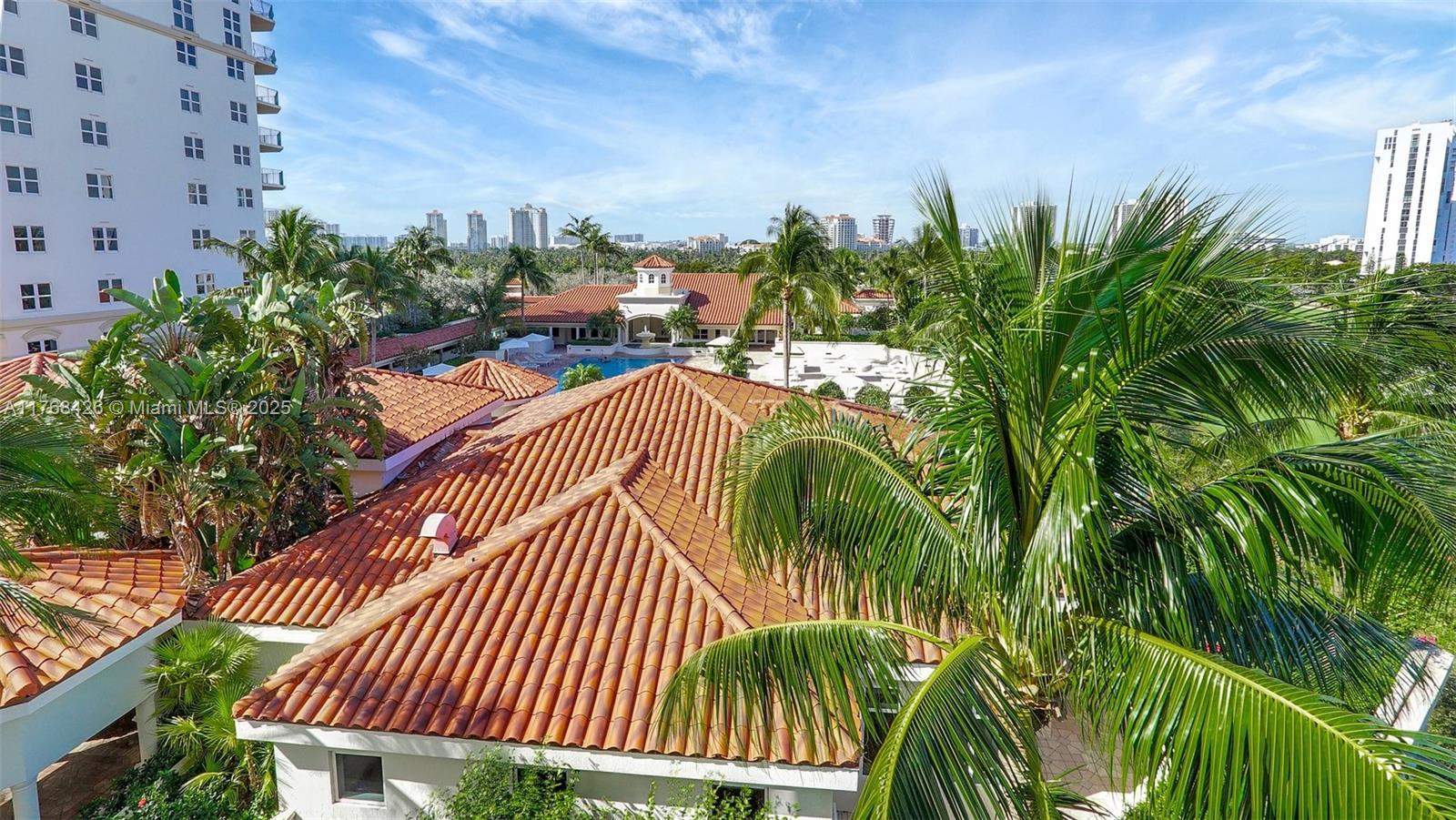 20000 E Country Club Dr # 802