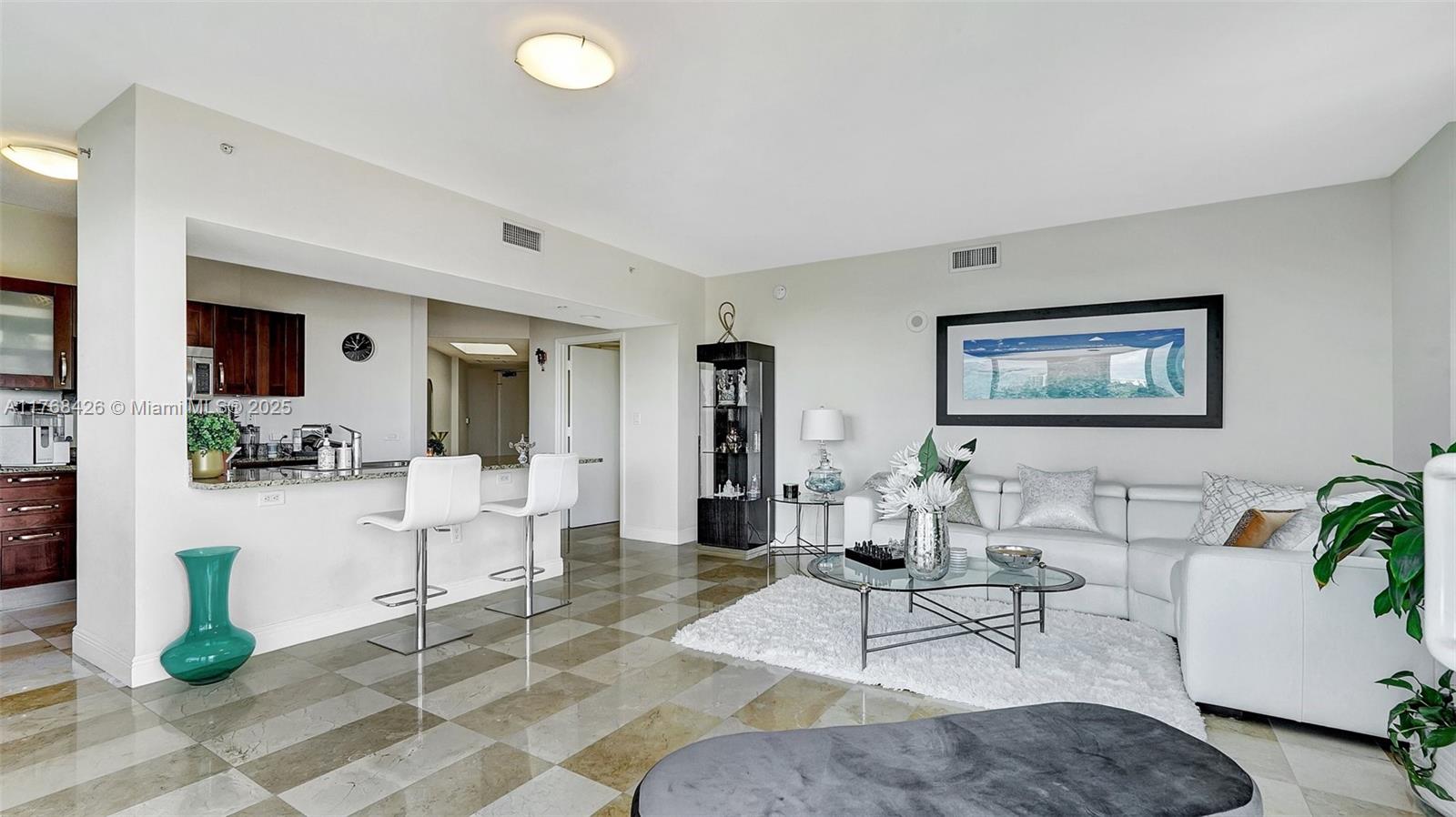 20000 E Country Club Dr # 802