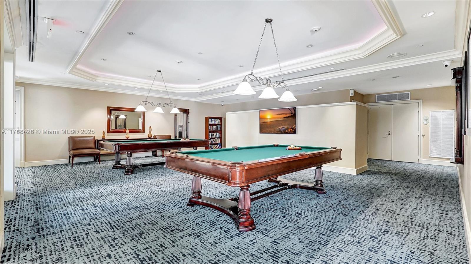 20000 E Country Club Dr # 802