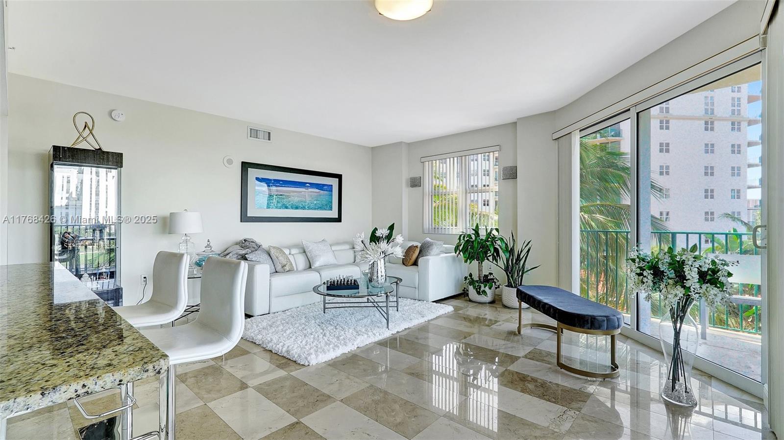 20000 E Country Club Dr # 802